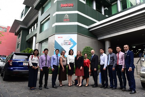 Trợ lý ngoại trưởng Mỹ ấn tượng về cải tiến của Tuổi Trẻ - Ảnh 1. Trợ lý ngoại trưởng Mỹ ấn tượng về cải tiến của Tuổi Trẻ - Ảnh 1.