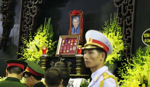 Tiễn đưa giáo sư Phan Huy Lê - người thầy của những người thầy - Ảnh 1. Tiễn đưa giáo sư Phan Huy Lê - người thầy của những người thầy - Ảnh 1.