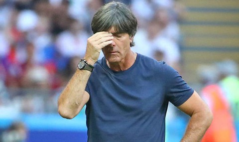 HLV Joachim Low chưa từ chức và tự nhận ‘Đức bị loại là đáng’ - Ảnh 1. HLV Joachim Low chưa từ chức và tự nhận ‘Đức bị loại là đáng’ - Ảnh 1.
