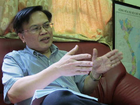 Tiến sĩ Nguyễn Đình Cung: Khó sửa 9 luật vì lợi ích cài cắm - Ảnh 2. Tiến sĩ Nguyễn Đình Cung: Khó sửa 9 luật vì lợi ích cài cắm - Ảnh 2.