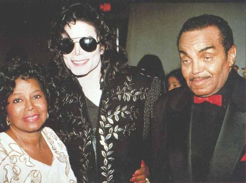 Cha đẻ của Michael Jackson qua đời ở tuổi 89 vì ung thư tuyến tụy - Ảnh 6. Cha đẻ của Michael Jackson qua đời ở tuổi 89 vì ung thư tuyến tụy - Ảnh 6.