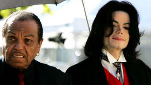 Cha đẻ của Michael Jackson qua đời ở tuổi 89 vì ung thư tuyến tụy - Ảnh 7. Cha đẻ của Michael Jackson qua đời ở tuổi 89 vì ung thư tuyến tụy - Ảnh 7.