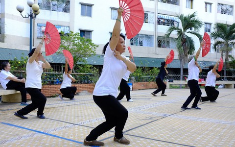 Xây dựng quy tắc ứng xử văn hóa cho chung cư - Ảnh 1. Xây dựng quy tắc ứng xử văn hóa cho chung cư - Ảnh 1.
