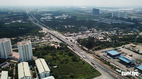 Thông xe cầu vượt Mỹ Thủy giải tỏa điểm đen kẹt xe - Ảnh 2. Thông xe cầu vượt Mỹ Thủy giải tỏa điểm đen kẹt xe - Ảnh 2.