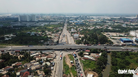 Thông xe cầu vượt Mỹ Thủy giải tỏa điểm đen kẹt xe - Ảnh 6. Thông xe cầu vượt Mỹ Thủy giải tỏa điểm đen kẹt xe - Ảnh 6.