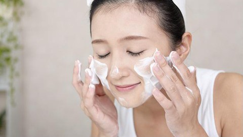 Cách chăm sóc da nhờn mùa nắng nóng - Ảnh 1. Cách chăm sóc da nhờn mùa nắng nóng - Ảnh 1.