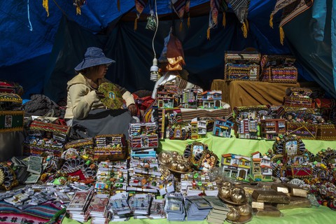 Rực rỡ sắc màu tại lễ hội tuyết và sao ở Peru - Ảnh 10. Rực rỡ sắc màu tại lễ hội tuyết và sao ở Peru - Ảnh 10.