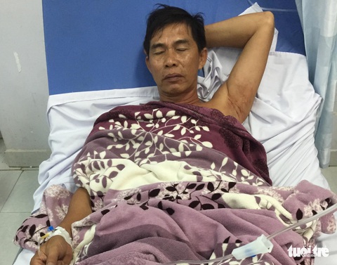 Hai người bị đâm nhập viện, công an xã nói chuyện không có gì - Ảnh 2. Hai người bị đâm nhập viện, công an xã nói chuyện không có gì - Ảnh 2.