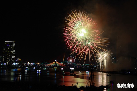 Ý chiến thắng lễ hội pháo hoa quốc tế Đà Nẵng 2018 - Ảnh 15. Ý chiến thắng lễ hội pháo hoa quốc tế Đà Nẵng 2018 - Ảnh 15.