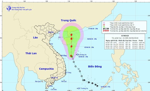 Sáng mai áp thấp có thể mạnh lên thành bão - Ảnh 1. Sáng mai áp thấp có thể mạnh lên thành bão - Ảnh 1.