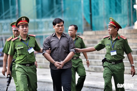 Nhóm khủng bố sân bay Tân Sơn Nhất lại hầu tòa - Ảnh 6. Nhóm khủng bố sân bay Tân Sơn Nhất lại hầu tòa - Ảnh 6.