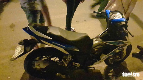 Súng nổ vô đoàn xe đi bão, thanh niên 19 tuổi trúng đạn tử vong - Ảnh 3. Súng nổ vô đoàn xe đi bão, thanh niên 19 tuổi trúng đạn tử vong - Ảnh 3.