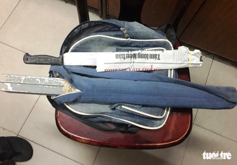 Cảnh sát hình sự nổ súng, bắt hai nghi phạm cướp giật nghiện ma túy - Ảnh 4. Cảnh sát hình sự nổ súng, bắt hai nghi phạm cướp giật nghiện ma túy - Ảnh 4.