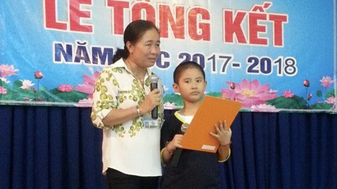 Cậu bé lớp 3 tự gây quỹ từ thiện giúp bạn - Ảnh 1. Cậu bé lớp 3 tự gây quỹ từ thiện giúp bạn - Ảnh 1.