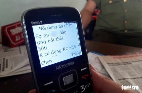 Mê chơi điện thoại, bị anh hàng xóm bắt cóc tống tiền - Ảnh 3. Mê chơi điện thoại, bị anh hàng xóm bắt cóc tống tiền - Ảnh 3.