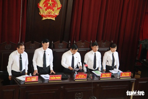 Trả hồ sơ vụ chạy thận, kiến nghị khởi tố 2 trưởng khoa - Ảnh 4. Trả hồ sơ vụ chạy thận, kiến nghị khởi tố 2 trưởng khoa - Ảnh 4.
