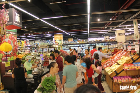 Siêu thị phải có dịch vụ giao hàng tận nhà, bán hàng qua mạng? - Ảnh 1. Siêu thị phải có dịch vụ giao hàng tận nhà, bán hàng qua mạng? - Ảnh 1.