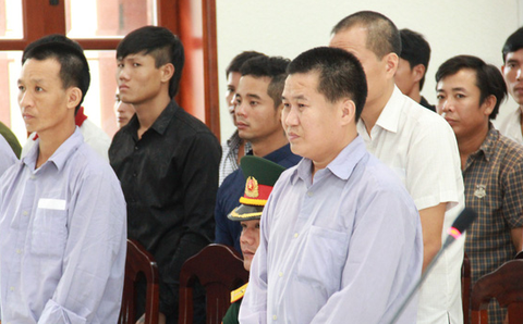 Đề nghị 30 đến 42 tháng tù với cựu đại úy biên phòng phá rừng - Ảnh 2. Đề nghị 30 đến 42 tháng tù với cựu đại úy biên phòng phá rừng - Ảnh 2.