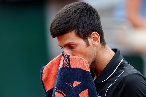 Cecchinato loại Djokovic ở tứ kết Roland Garros - Ảnh 2. Cecchinato loại Djokovic ở tứ kết Roland Garros - Ảnh 2.