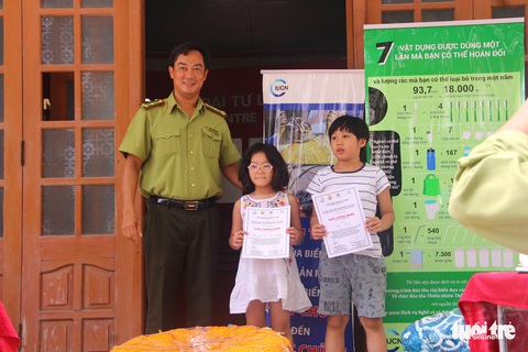 Sáng tạo nghệ thuật từ rác thải nhựa - Ảnh 5. Sáng tạo nghệ thuật từ rác thải nhựa - Ảnh 5.