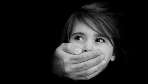 Những điều bạn cần biết để giải cứu trẻ khỏi nạn bạo hành - Ảnh 1. Những điều bạn cần biết để giải cứu trẻ khỏi nạn bạo hành - Ảnh 1.