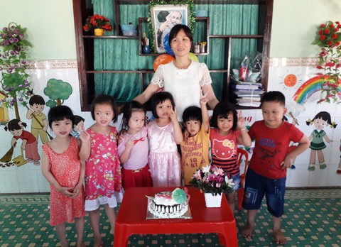 Huyện treo biên chế giáo viên mầm non vì...thiếu kinh nghiệm? - Ảnh 1. Huyện treo biên chế giáo viên mầm non vì...thiếu kinh nghiệm? - Ảnh 1.
