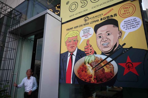 Cuộc gặp Kim - Trump: Singapore bỏ lệnh cấm hàng hóa Triều Tiên - Ảnh 1. Cuộc gặp Kim - Trump: Singapore bỏ lệnh cấm hàng hóa Triều Tiên - Ảnh 1.