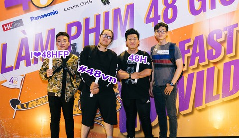Làm phim 48H: Hoài Linh - Người dắt chó - Bánh mì! - Ảnh 1. Làm phim 48H: Hoài Linh - Người dắt chó - Bánh mì! - Ảnh 1.