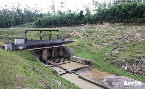 Cầu siêu cho 98 thanh niên hi sinh ở công trường cống Hiệp Hòa năm 1978 - Ảnh 4. Cầu siêu cho 98 thanh niên hi sinh ở công trường cống Hiệp Hòa năm 1978 - Ảnh 4.