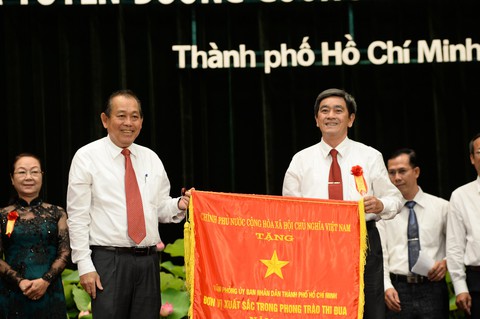 Trong thi đua, mọi người trở nên đoàn kết - Ảnh 3. Trong thi đua, mọi người trở nên đoàn kết - Ảnh 3.