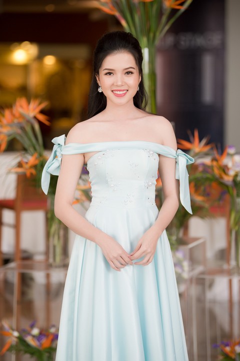 Thí sinh Hoa hậu Việt Nam 2018 sẽ phải bán vé số, cào nghêu - Ảnh 8. Thí sinh Hoa hậu Việt Nam 2018 sẽ phải bán vé số, cào nghêu - Ảnh 8.