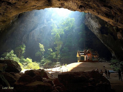 Tâm linh huyền bí trong các hang động ở miền bắc Thái Lan - Ảnh 3. Tâm linh huyền bí trong các hang động ở miền bắc Thái Lan - Ảnh 3.