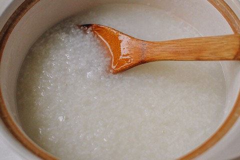 Đội bóng được cứu khỏi hang chỉ được ăn cháo trắng đến khi hồi phục - Ảnh 1.