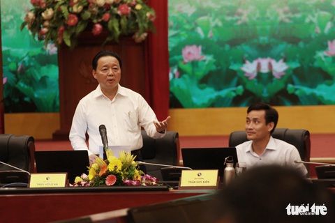 Bộ trưởng Môi trường bức xúc về chuyện cá chết ở Hồ Tây - Ảnh 1. Bộ trưởng Môi trường bức xúc về chuyện cá chết ở Hồ Tây - Ảnh 1.