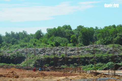 Rác ngập TP Quảng Ngãi, tỉnh hỏa tốc đưa rác vượt 40km xử lý - Ảnh 3. Rác ngập TP Quảng Ngãi, tỉnh hỏa tốc đưa rác vượt 40km xử lý - Ảnh 3.