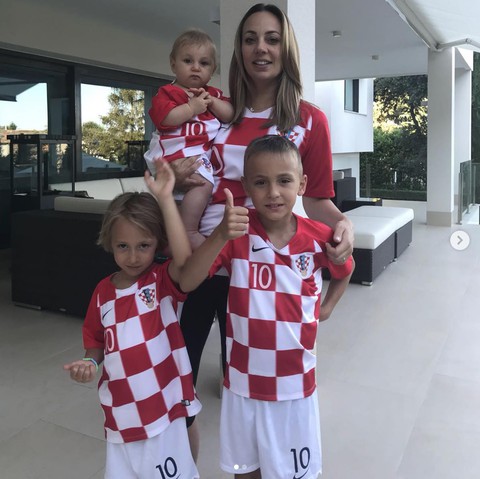 Modric và Rakitic - quái vật hai đầu nguy hiểm của Croatia - Ảnh 6. Modric và Rakitic - quái vật hai đầu nguy hiểm của Croatia - Ảnh 6.