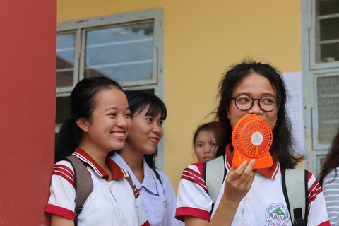TP.HCM công bố điểm thi THPT quốc gia 2018 - Ảnh 1. TP.HCM công bố điểm thi THPT quốc gia 2018 - Ảnh 1.