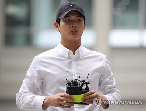 12-7: Lee Seo Won nhận tội quấy rối tình dục - Thành Trung thánh đoán - Ảnh 11. 12-7: Lee Seo Won nhận tội quấy rối tình dục - Thành Trung thánh đoán - Ảnh 11.