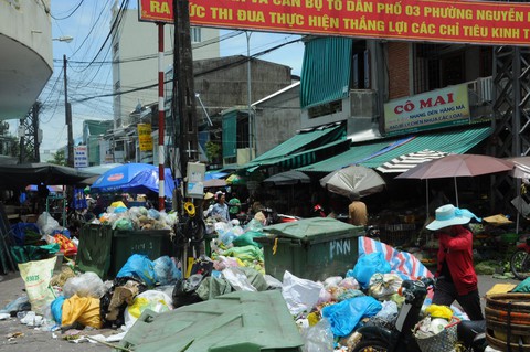 Mở cửa bãi rác cũ giải cứu thành phố Quảng Ngãi - Ảnh 1. Mở cửa bãi rác cũ giải cứu thành phố Quảng Ngãi - Ảnh 1.