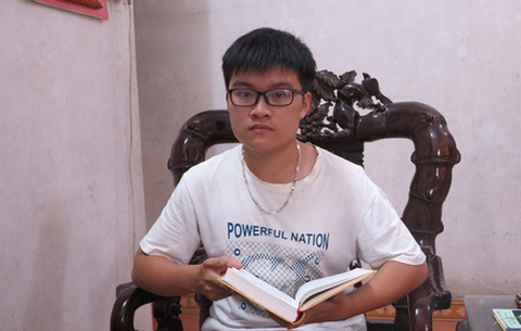 Gặp chàng trai điểm 10 Toán ở thành phố Việt Trì - Ảnh 1. Gặp chàng trai điểm 10 Toán ở thành phố Việt Trì - Ảnh 1.