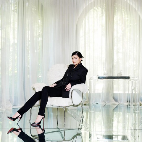 Kylie Jenner sắp trở thành nữ tỉ phú tự thân trẻ nhất thế giới - Ảnh 2. Kylie Jenner sắp trở thành nữ tỉ phú tự thân trẻ nhất thế giới - Ảnh 2.