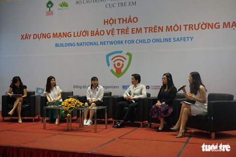 Trẻ em dễ tổn thương nhất nhưng đang đi đầu trong dùng Internet - Ảnh 1. Trẻ em dễ tổn thương nhất nhưng đang đi đầu trong dùng Internet - Ảnh 1.