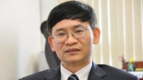Lo cán bộ thuế lạm quyền khi vừa đá bóng vừa thổi còi - Ảnh 5. Lo cán bộ thuế lạm quyền khi vừa đá bóng vừa thổi còi - Ảnh 5.