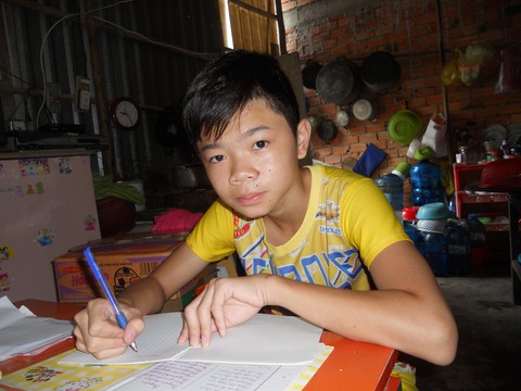 Những cậu bé thiếu vắng tình cha - Ảnh 1. Những cậu bé thiếu vắng tình cha - Ảnh 1.