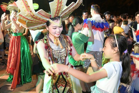 Cách nào để biến lễ hội thành thương hiệu quốc tế? - Ảnh 1. Cách nào để biến lễ hội thành thương hiệu quốc tế? - Ảnh 1.