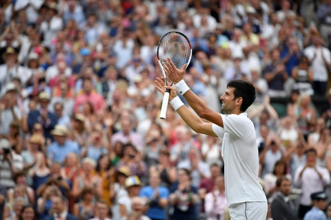 Djokovic đánh bại Nadal bán kết vắt qua hai ngày - Ảnh 1. Djokovic đánh bại Nadal bán kết vắt qua hai ngày - Ảnh 1.