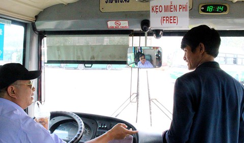 Chuyến xe buýt ngọt ngào - Ảnh 3. Chuyến xe buýt ngọt ngào - Ảnh 3.