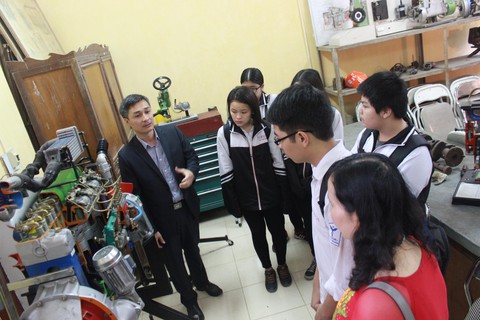 ĐH Lâm nghiệp chia hai mức điểm sàn xét tuyển - Ảnh 1. ĐH Lâm nghiệp chia hai mức điểm sàn xét tuyển - Ảnh 1.