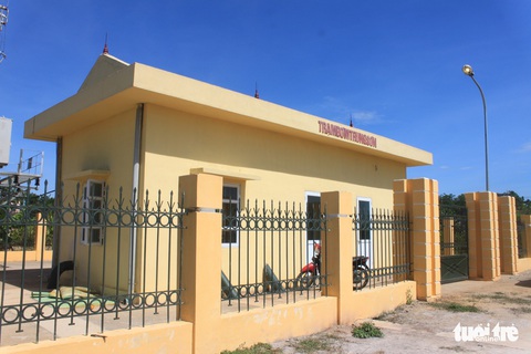 Kênh chục tỉ dang dở, đất lúa nứt nẻ trông mưa - Ảnh 3. Kênh chục tỉ dang dở, đất lúa nứt nẻ trông mưa - Ảnh 3.