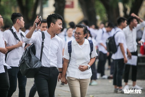 Điểm sàn đại học năm nay liệu có xuống dưới 14, 15? - Ảnh 1. Điểm sàn đại học năm nay liệu có xuống dưới 14, 15? - Ảnh 1.